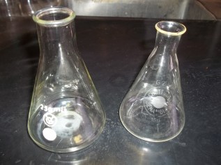 Dois Frascos Erlenmeyer Meus.