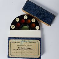 Um Antigo Disco de Comparador de Hellige, Uma Histórica Forma de Medir o pH.