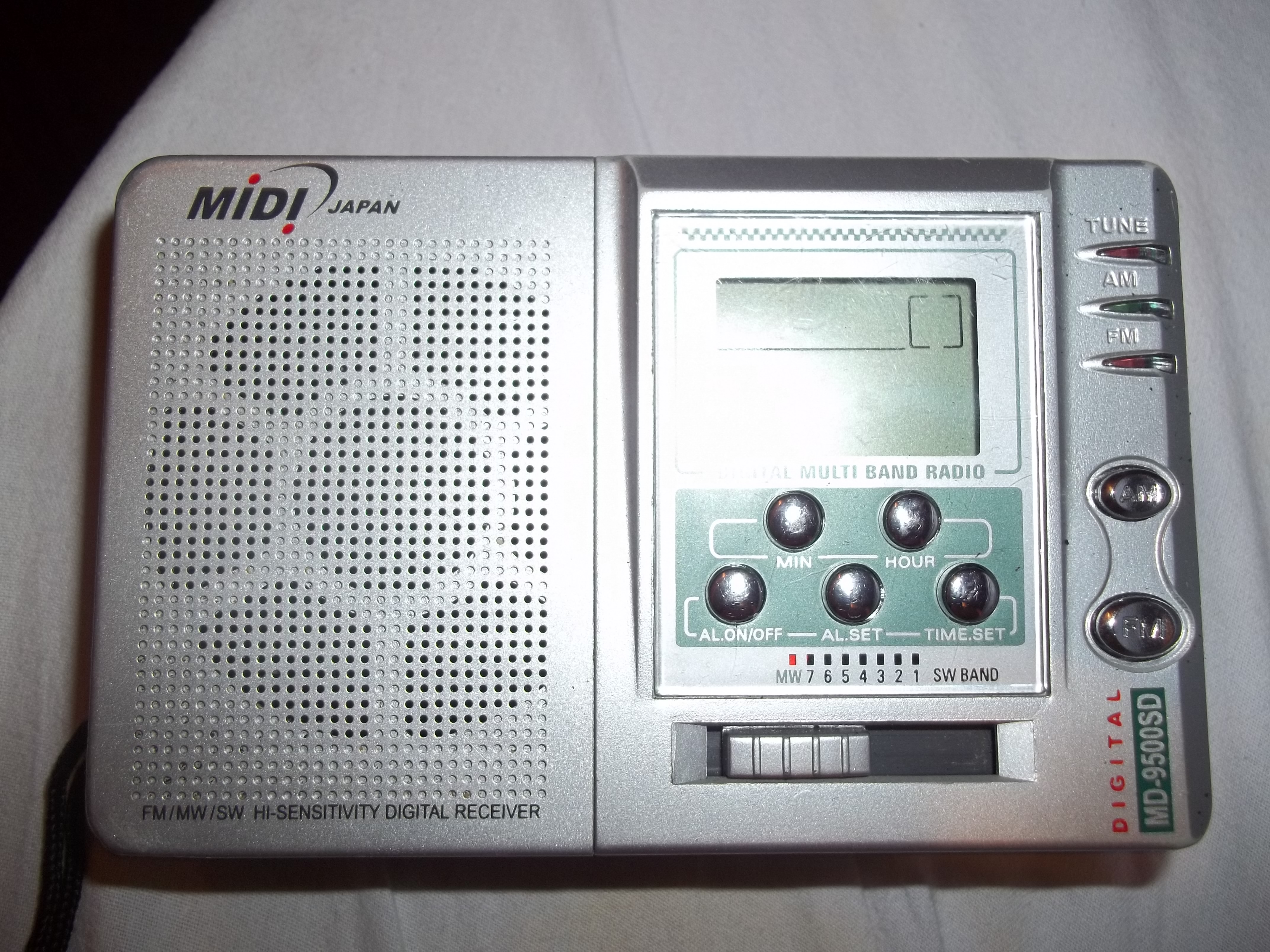 Rádio MIDI, Japão, Modelo MD9500-SD