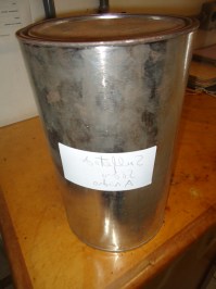 Armazenando Sulfeto de Sódio Anidro. Em Lata Hermética, Tipo de Tinta. FEDERMAN NETO, A. (2021).